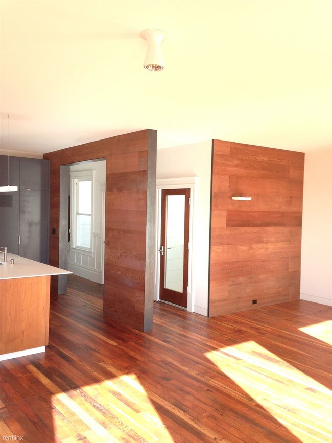 Foto del edificio - 3 br, 2 bath Flat - 511A Minna St