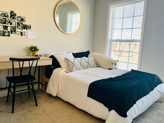 Foto del edificio - 408 Circus Ave