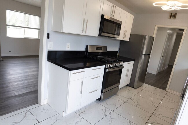 Foto del edificio - 5478 Mary Ln Dr
