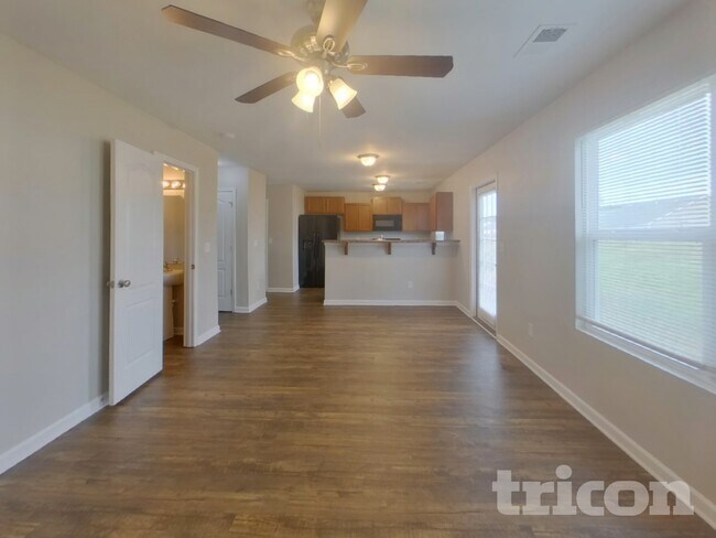 Building Photo - 520 Gentle Breeze Ln