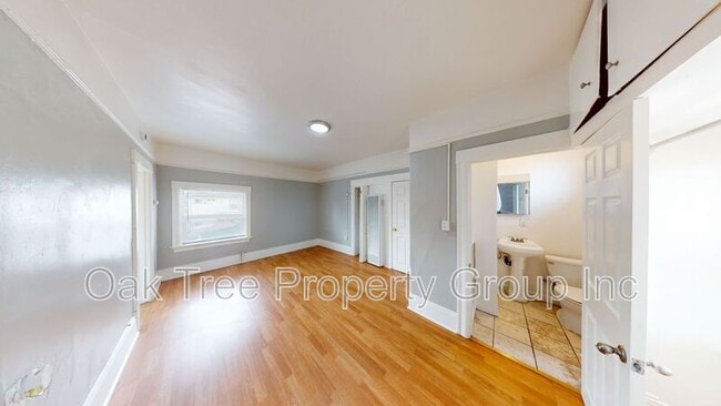 Building Photo - 1832 Fruitvale Ave