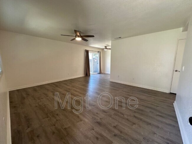 Foto del edificio - 12213 Orchid Ln