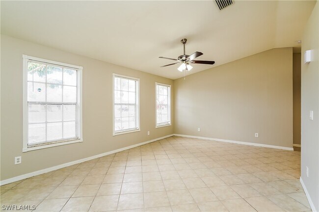 Foto del edificio - 1121 SW 9th Ave