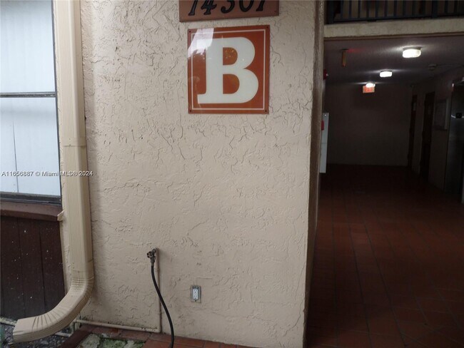 Building Photo - 14301 SW 88th St