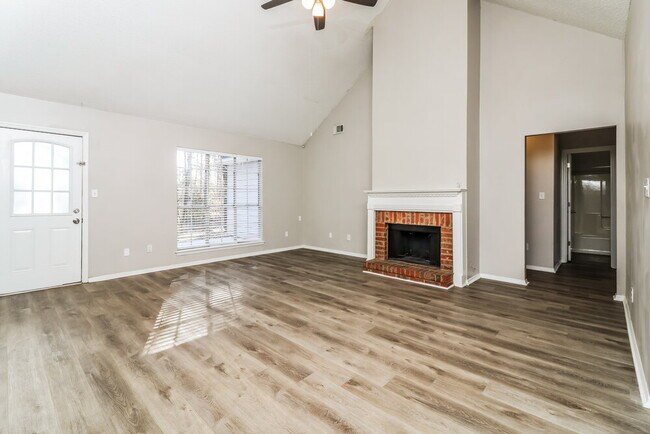 Building Photo - 4123 Chanticleer Dr NW