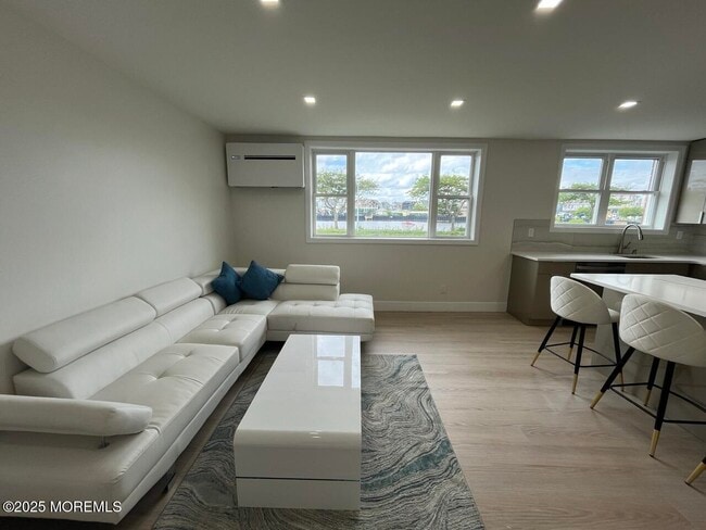 Foto del edificio - 1217 Ocean Ave N