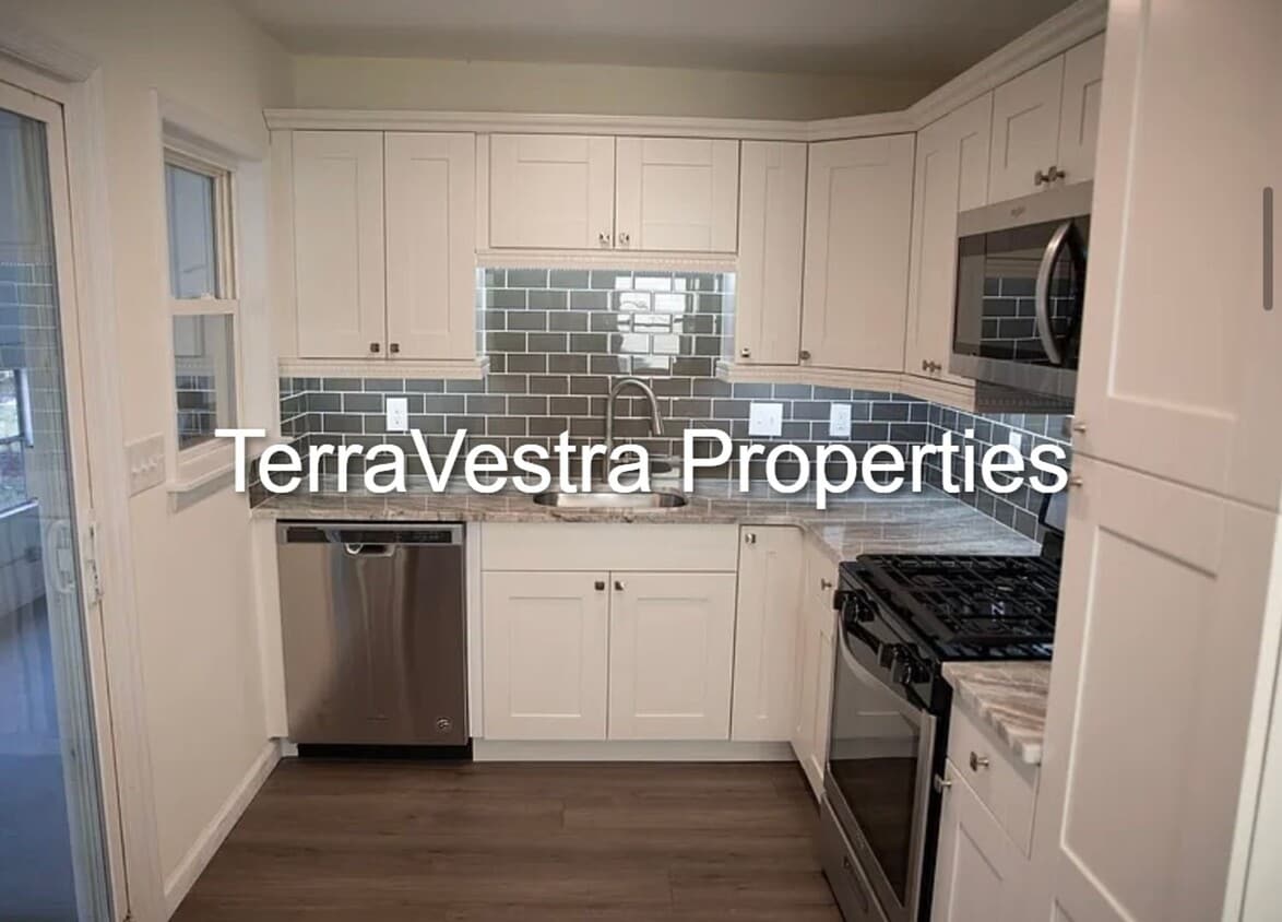 Primary Photo - Single Family in Brooklawn!