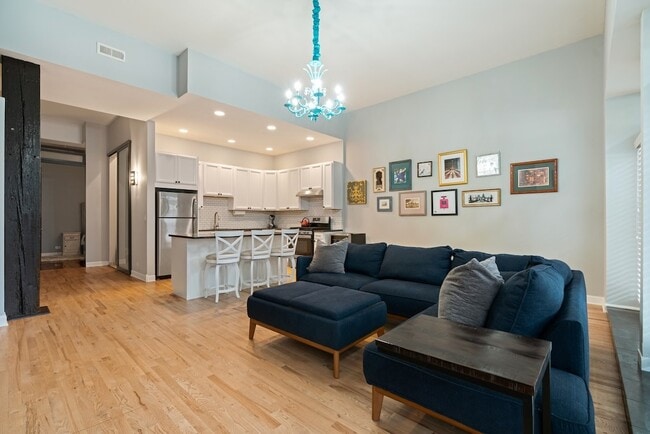 Foto del edificio - 1650 W Wrightwood Ave