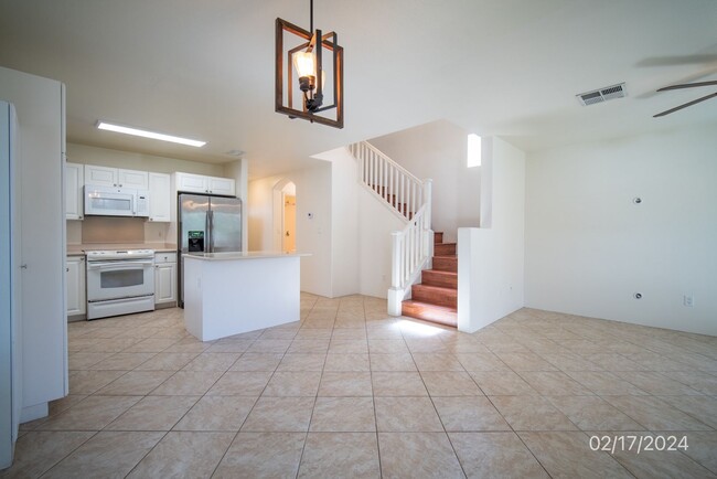 Foto del edificio - Available 2/22/25.  4-bdrm, 3-bath, 2 car ...