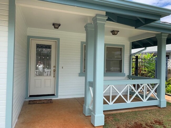 Building Photo - Mililani Mauka 3 bedroom 2 bath charming 1 level home