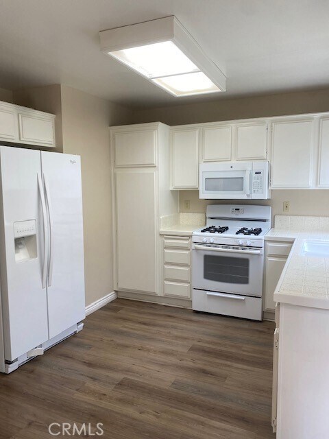 Foto del edificio - 7337 Belpine Pl