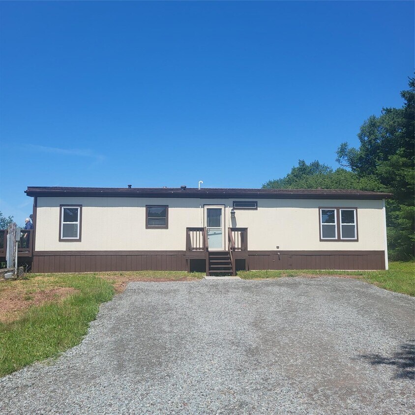 Foto principal - 113 Burr Rd