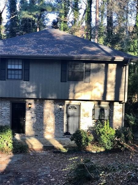 Foto principal - 2515 Skyland Trail NE