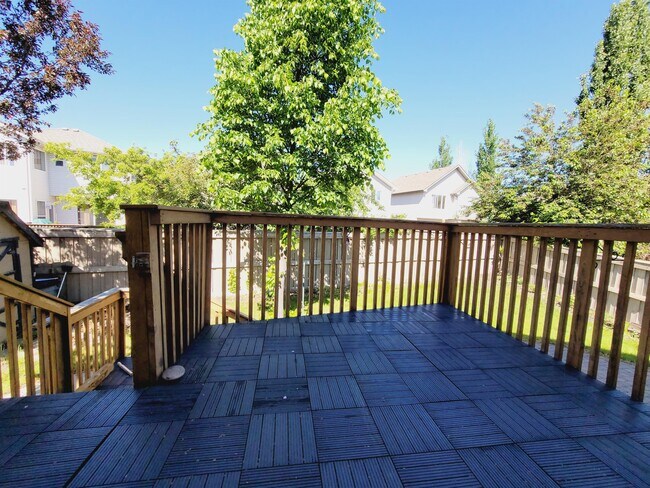 Photo du bâtiment - 8218 Shaske Pl NW