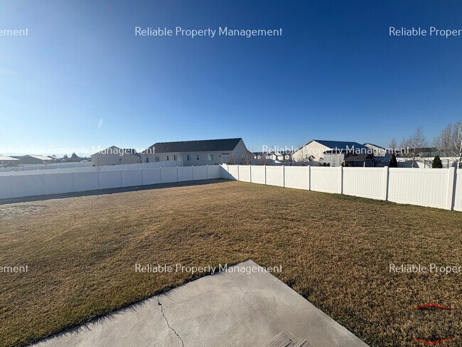 Foto del edificio - 3840 Slate Dr