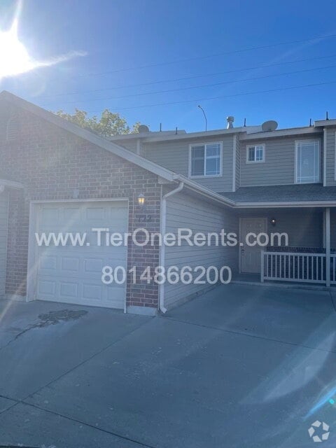 Building Photo - 652 W 800 N