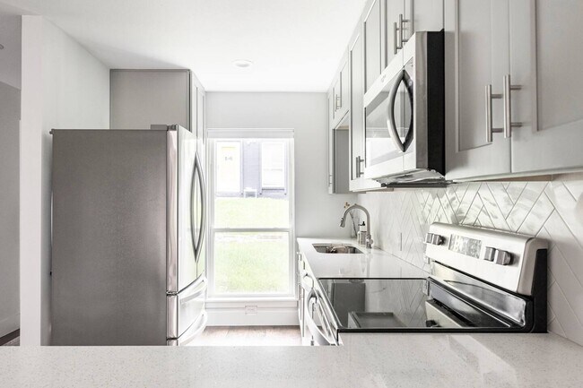 Foto del edificio - 3808 Southway Dr