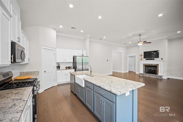 Building Photo - 176 Ornate Ave