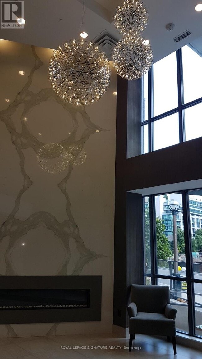 Building Photo - 50 Bruyeres Mews