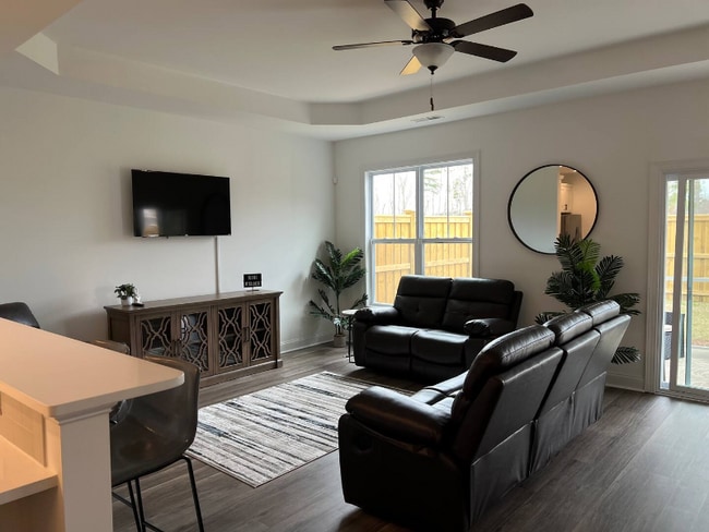 Building Photo - 2889 Southern Magnolia Dr