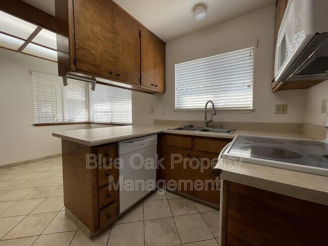 Building Photo - 100 W Tonea Way