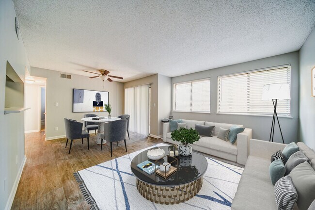 Foto del edificio - Foxcroft Apartments