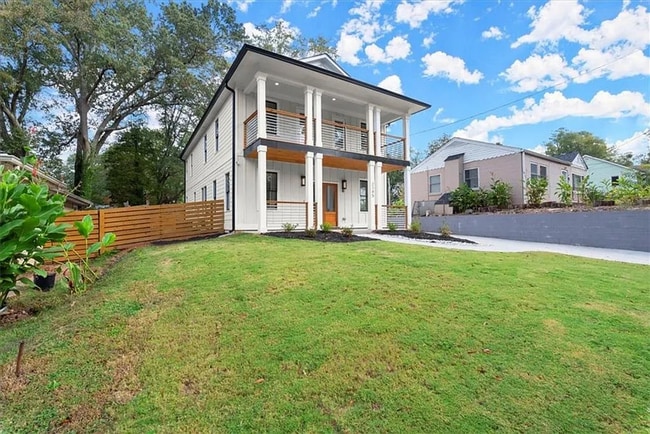Building Photo - Spacious 4BR/4BA Home in Prime College Park Location