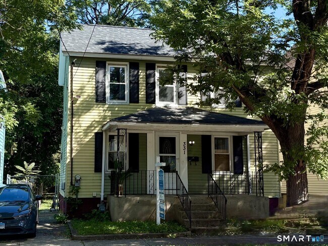 Building Photo - 331 Munson St