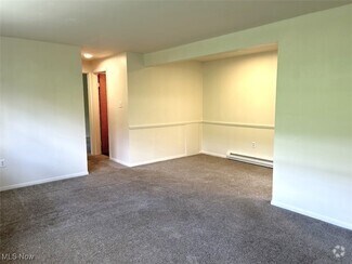 Building Photo - 405 Colonial Dr