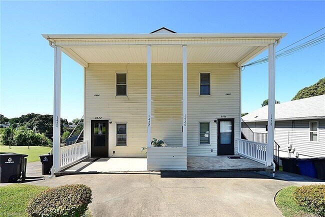 Building Photo - 1426 Garfield Ave