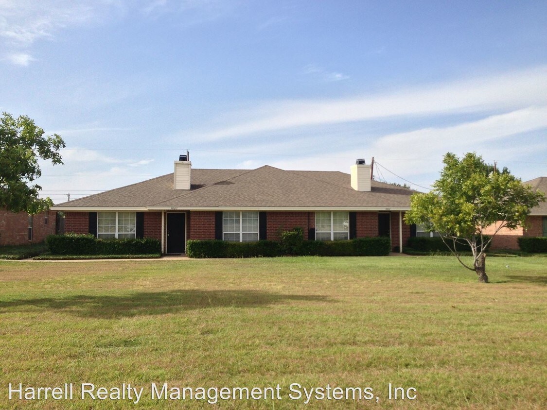 Primary Photo - 3 br, 2 bath Apartment - 9603 Panther Way