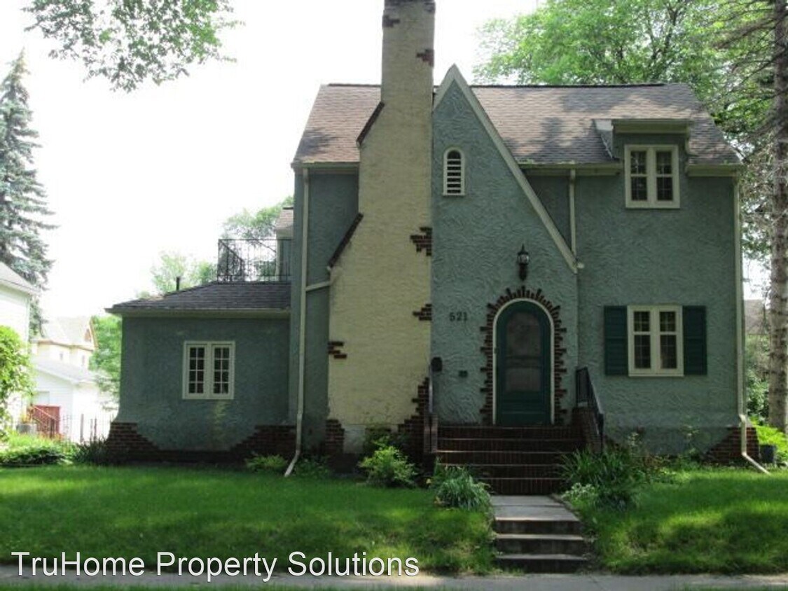 Primary Photo - 3 br, 2 bath House - 521 S 6th St.
