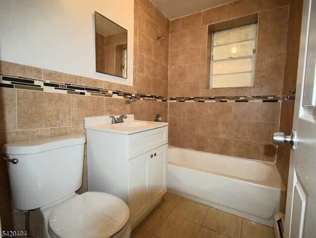 Foto del edificio - 58 Underwood St