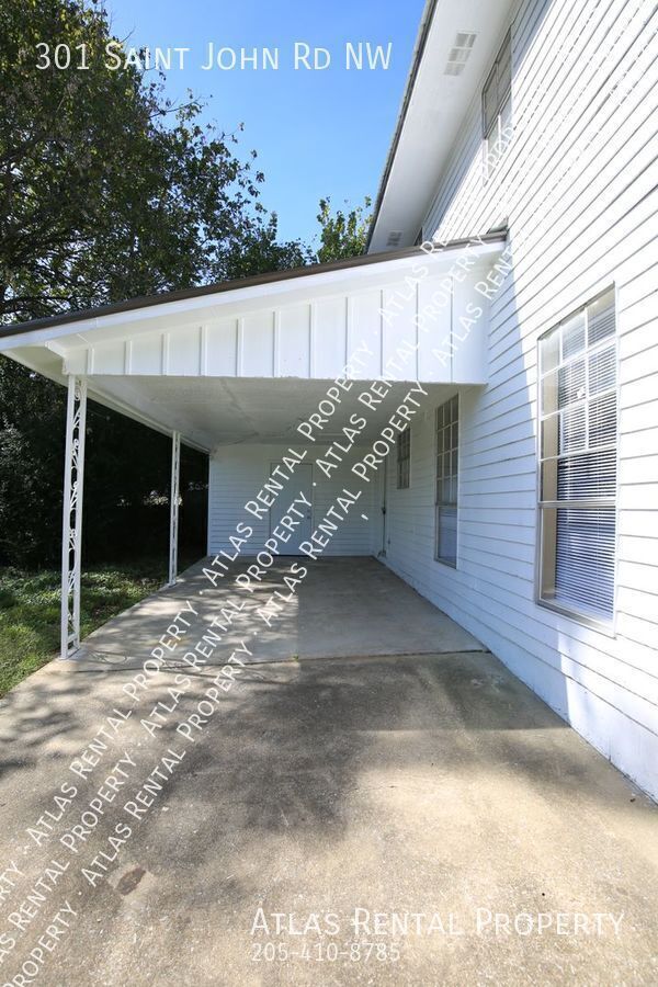 Foto del edificio - 301 St John Rd NW