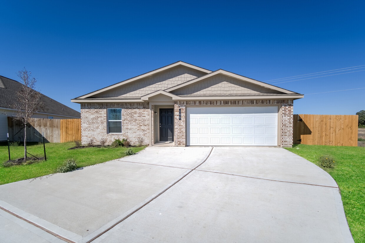 100 Pleasant Path, Snook, TX House Rental in Snook, TX