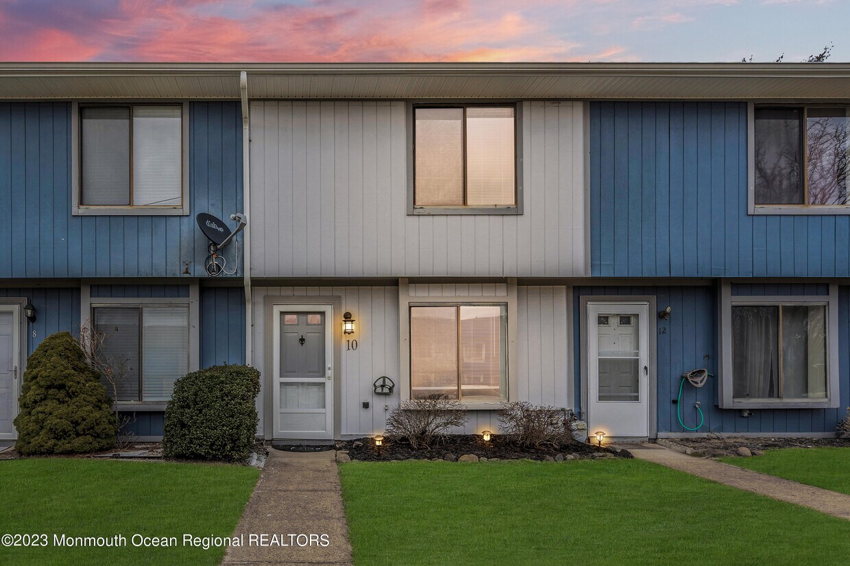 10 Creek Rd, Brick Township, NJ 08724 Condo for Rent in Brick