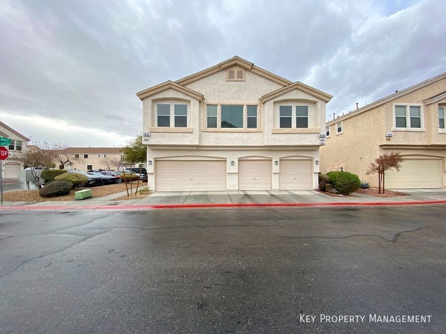 Foto principal - 9335 Indian Corn Ct