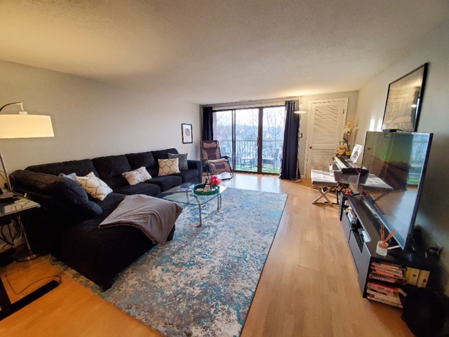 Photo - 8 9th St Apartment