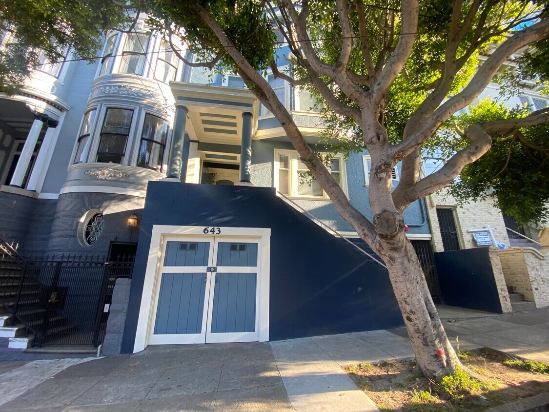 Primary Photo - 643 Oak St