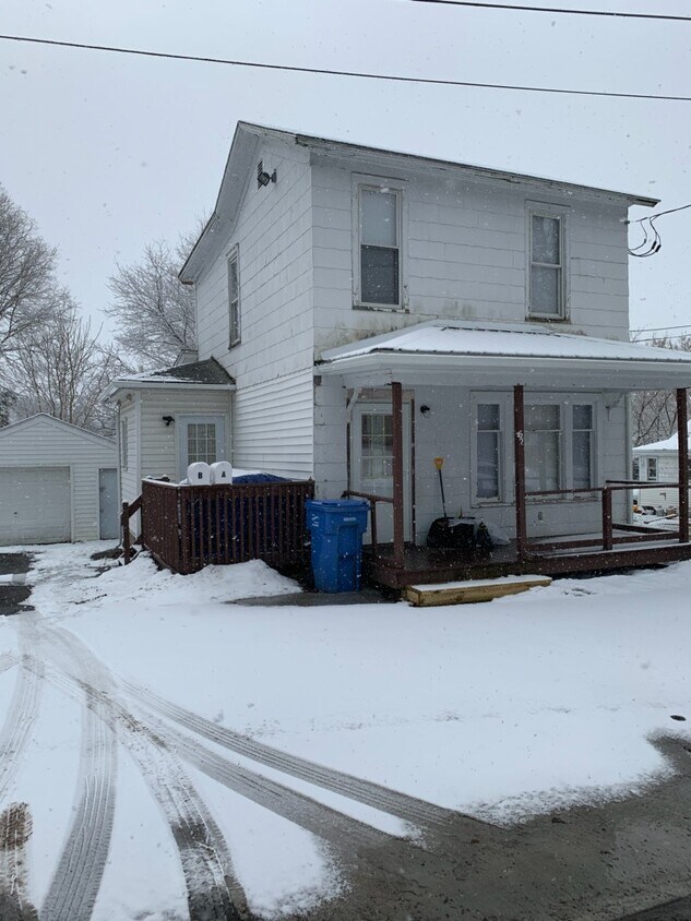 62 Elmer St, Lyons, NY 14489 Apartments in Lyons, NY