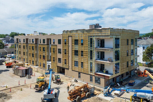 Building Photo - Merrick at the Square