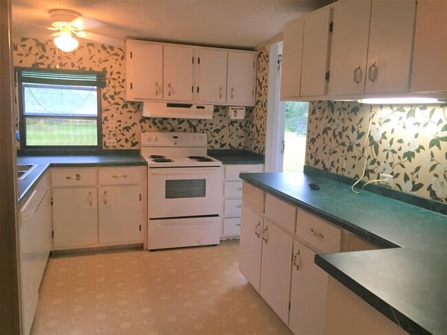 Building Photo - 8117 Delta Dr