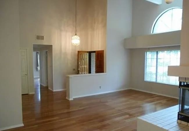 Building Photo - 15657 Caldas De Reyes