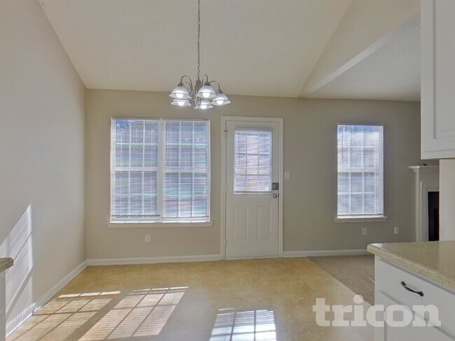 Foto del edificio - 4711 Jackam Ridge Ct