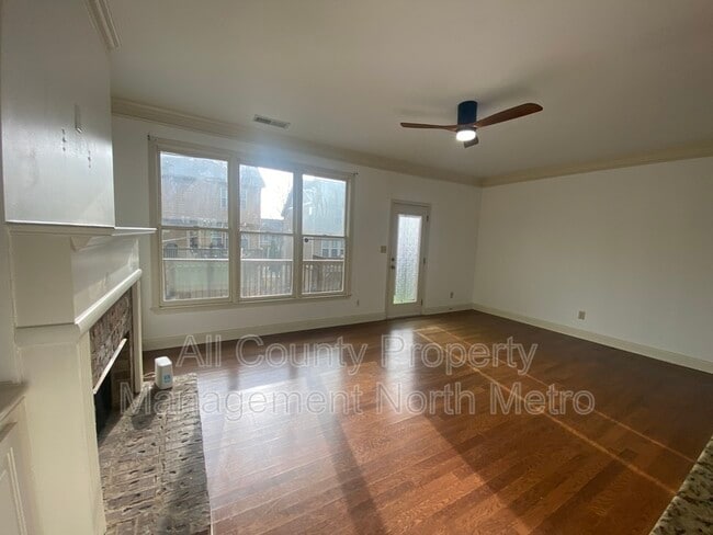 Foto del edificio - 3911 High Dove Way SW