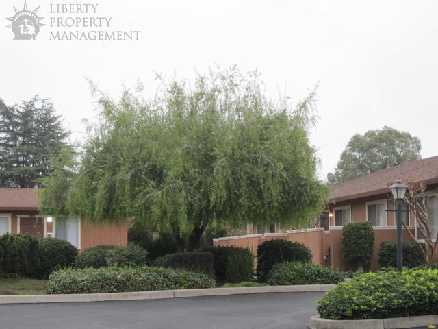 Primary Photo - 1229 W Roseburg Ave
