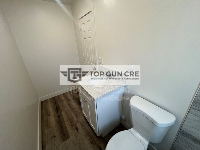 Foto del edificio - 147 W Calle Primera