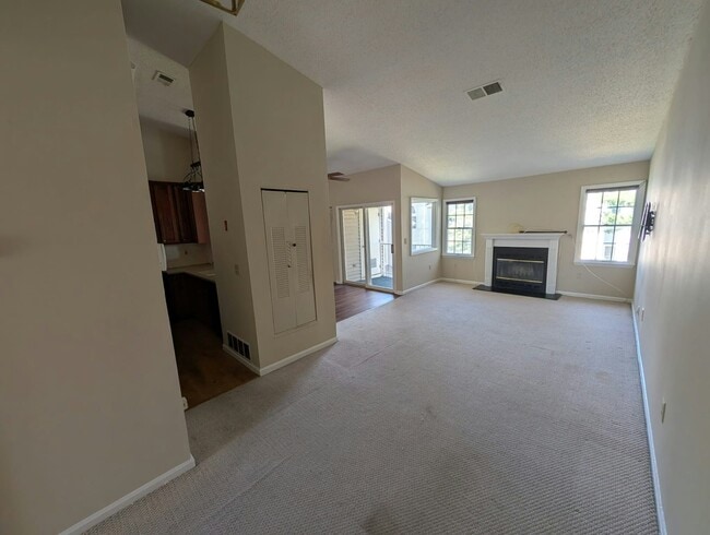 Building Photo - 937 Edpas Rd