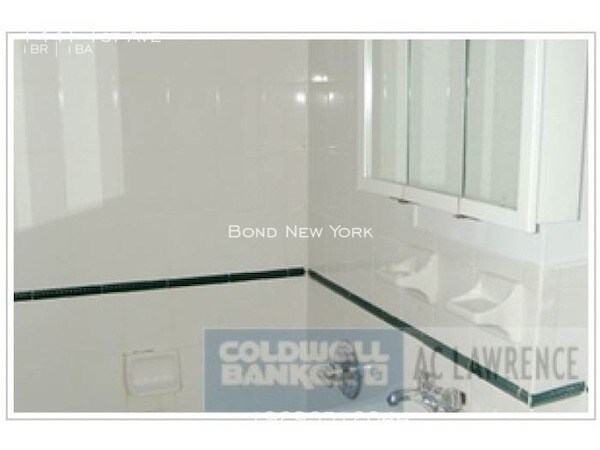 Building Photo - 1Bd/1Ba Apartment