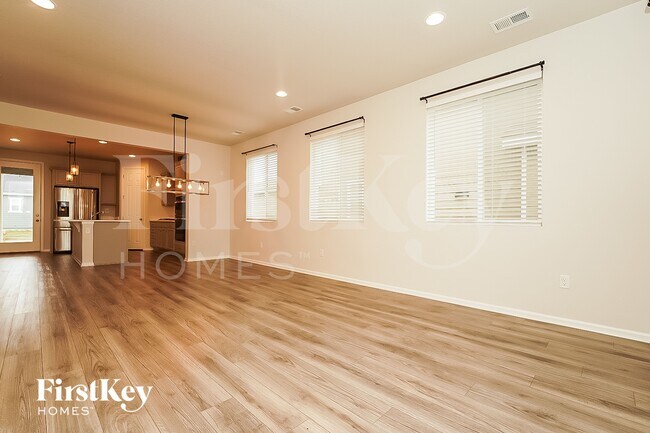 Foto del edificio - 9842 Reunion Pkwy